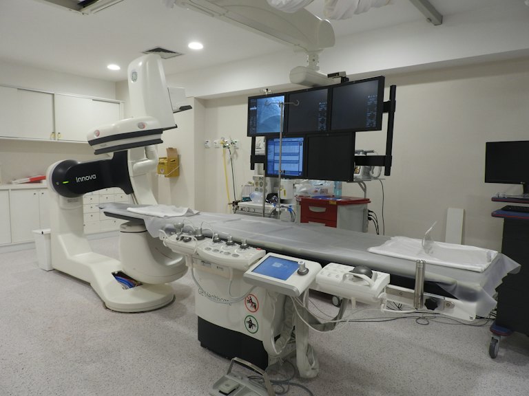 Echipament medical modern – fotografie ilustrativă pentru DENTA, ROMMEDICA și SNOO 2026